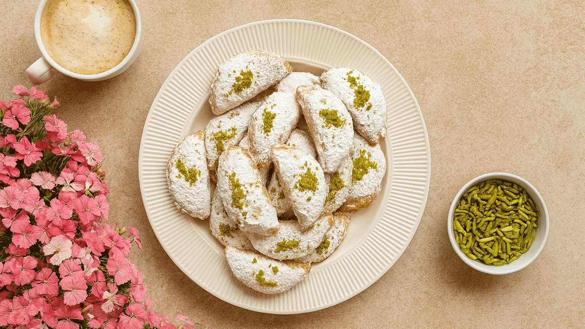 طرز تهیه قطاب یزدی با ماست با فر و بدون فر