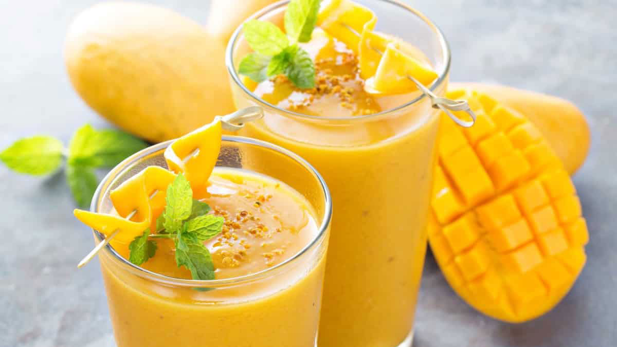 طرز تهیه میلک شیک انبه به روش کافی شاپی