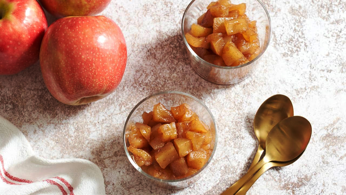 طرز تهیه کمپوت سیب با ۵ دستور خانگی به همراه نکات و ترفندها