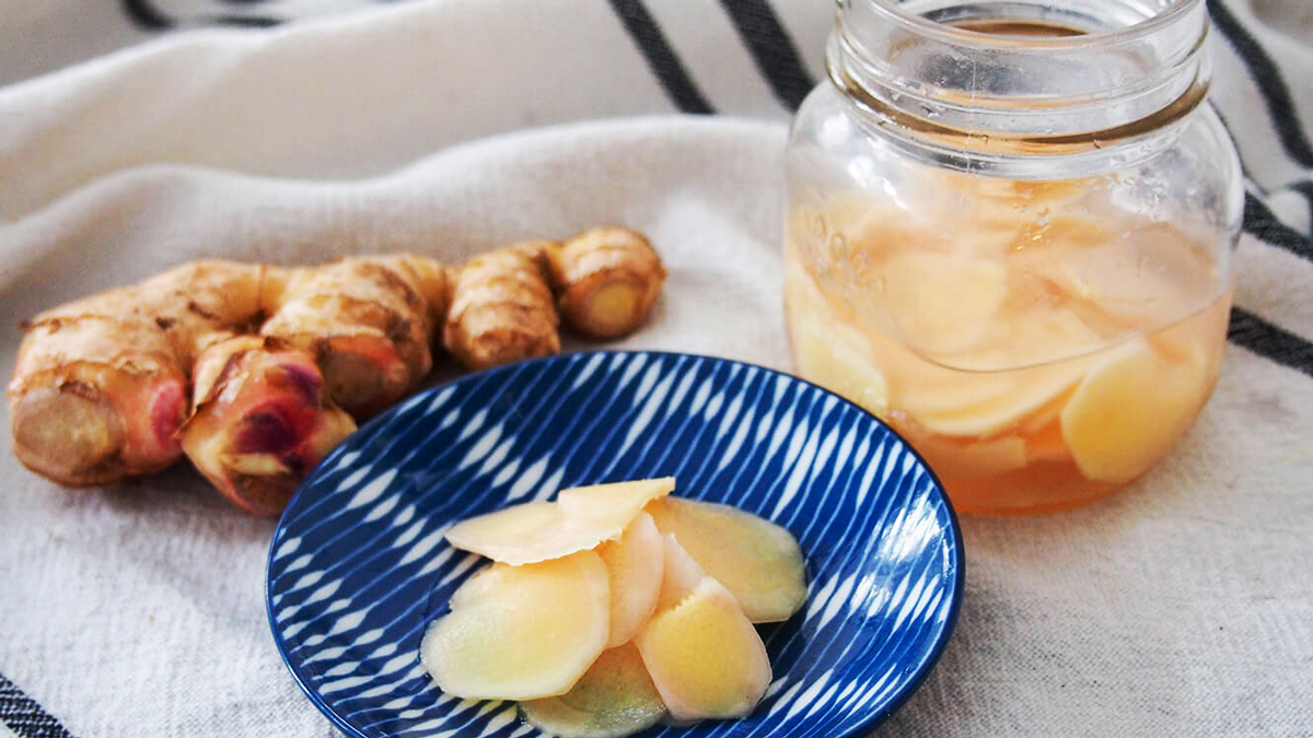 طرز تهیه ترشی زنجبیل با دو روش آسان و سالم