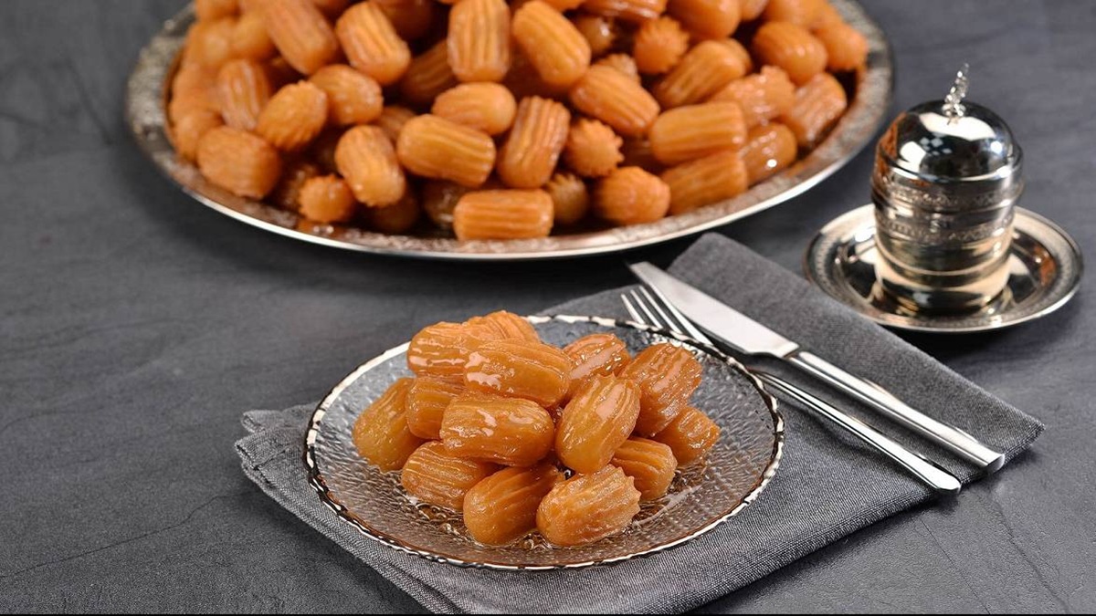 طرز تهیه بامیه با گلوکز مایع خانگی، ترد و براق با نکات جلوگیری از شکرک