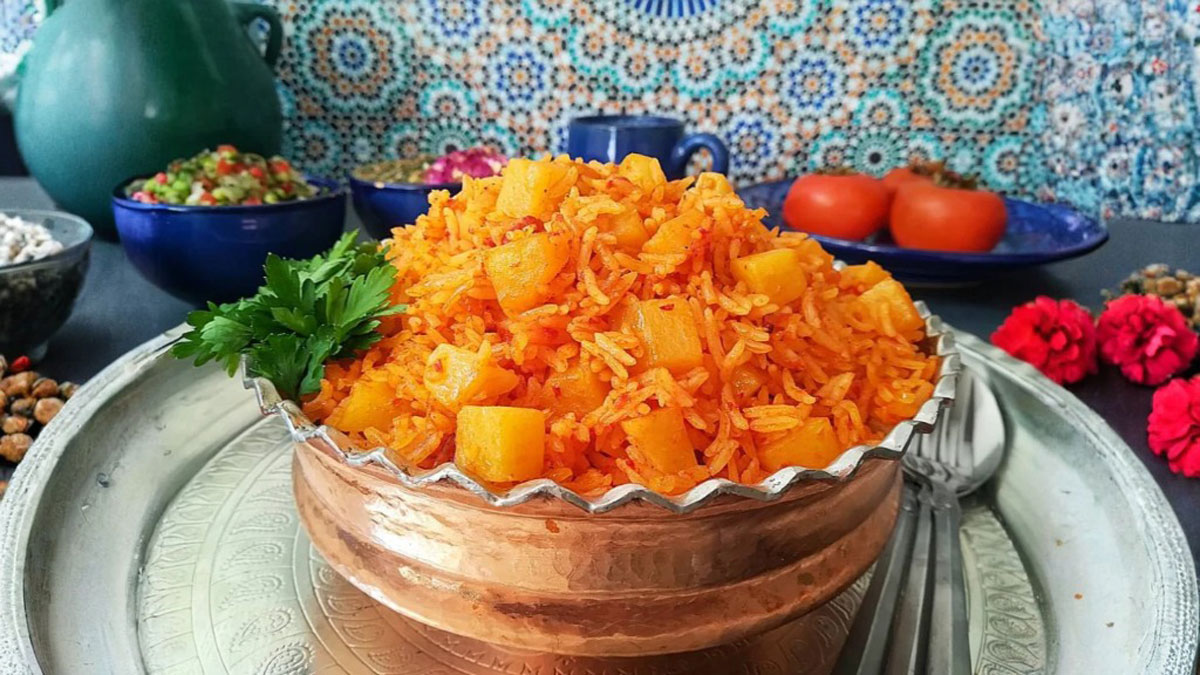 طرز تهیه دمی گوجه با سیب زمینی مجلسی همراه نکات