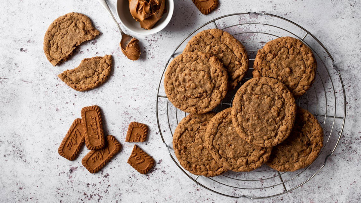 طرز تهیه کوکی لوتوس خوشمزه با طعم بیسکویت کاراملی