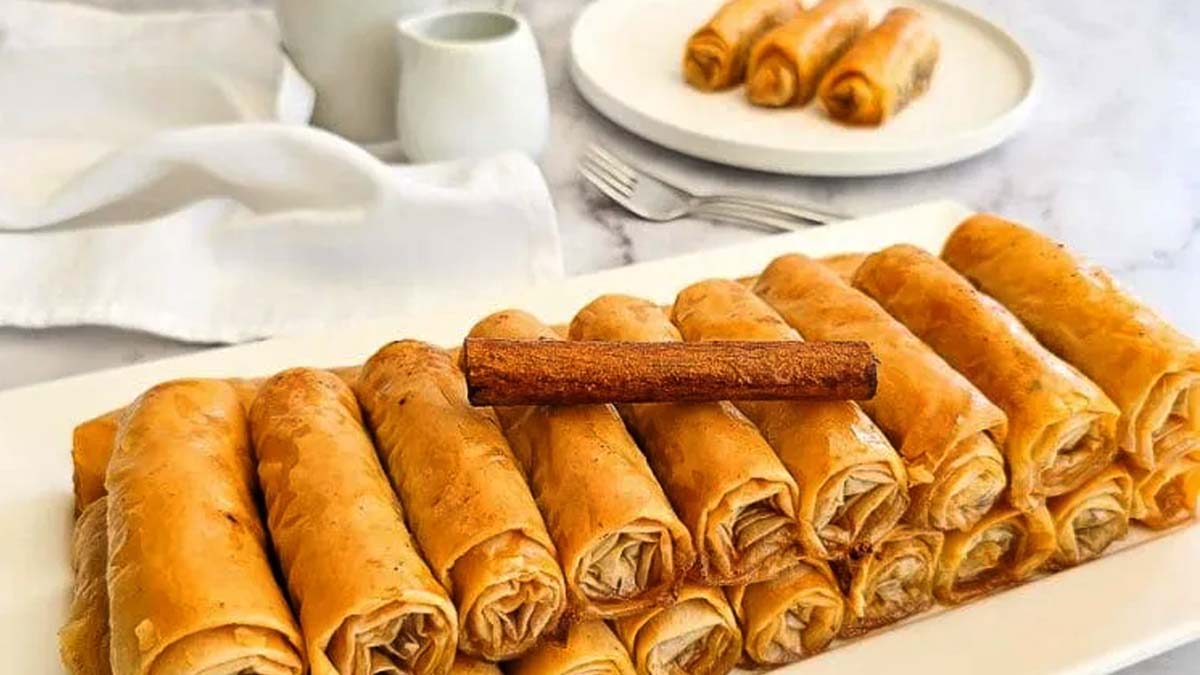 طرز تهیه باقلوا رولی با خمیر فیلو با نکات مهم پخت