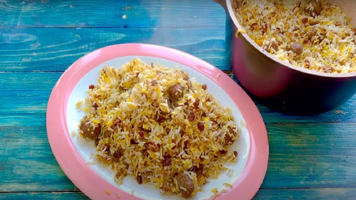 طرز تهیه استانبولی با گوشت قلقلی؛ دستور پخت مرحله‌به‌مرحله