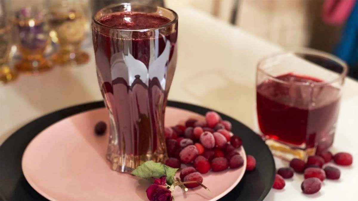 طرز تهیه شربت زغال اخته؛ ۳ روش آسان با ترفندهای کاربردی