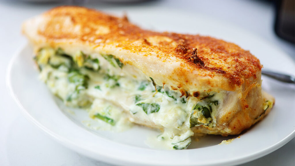 طرز تهیه مرغ شکم پر در هواپز با تمام فوت و فن