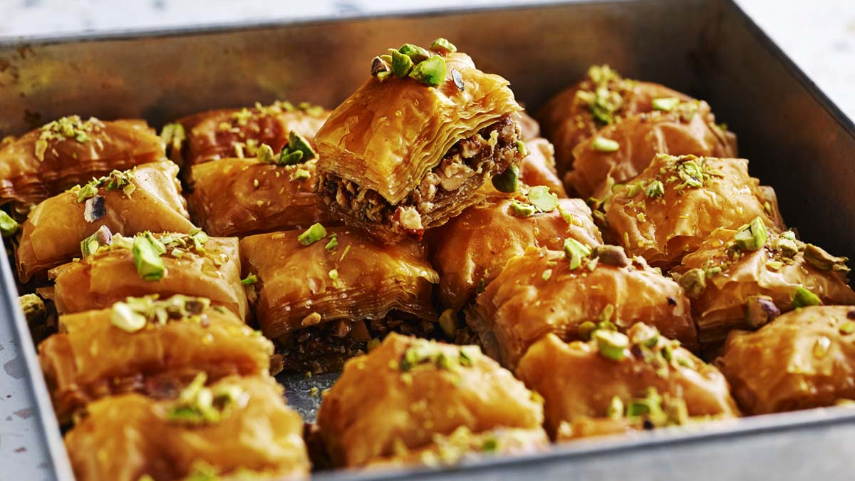 طرز تهیه باقلوا با خمیر یوفکا با همه نکات و ترفندهای قنادی