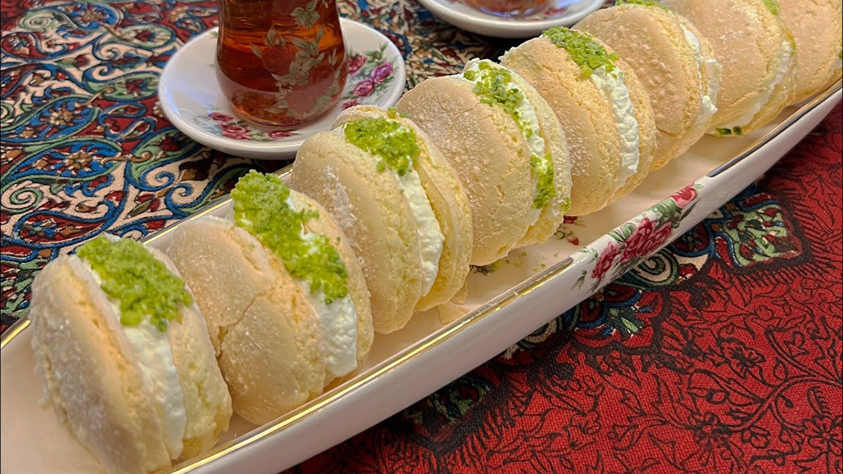 طرز تهیه شیرینی لطیفه گردویی با همه فوت و فن ها