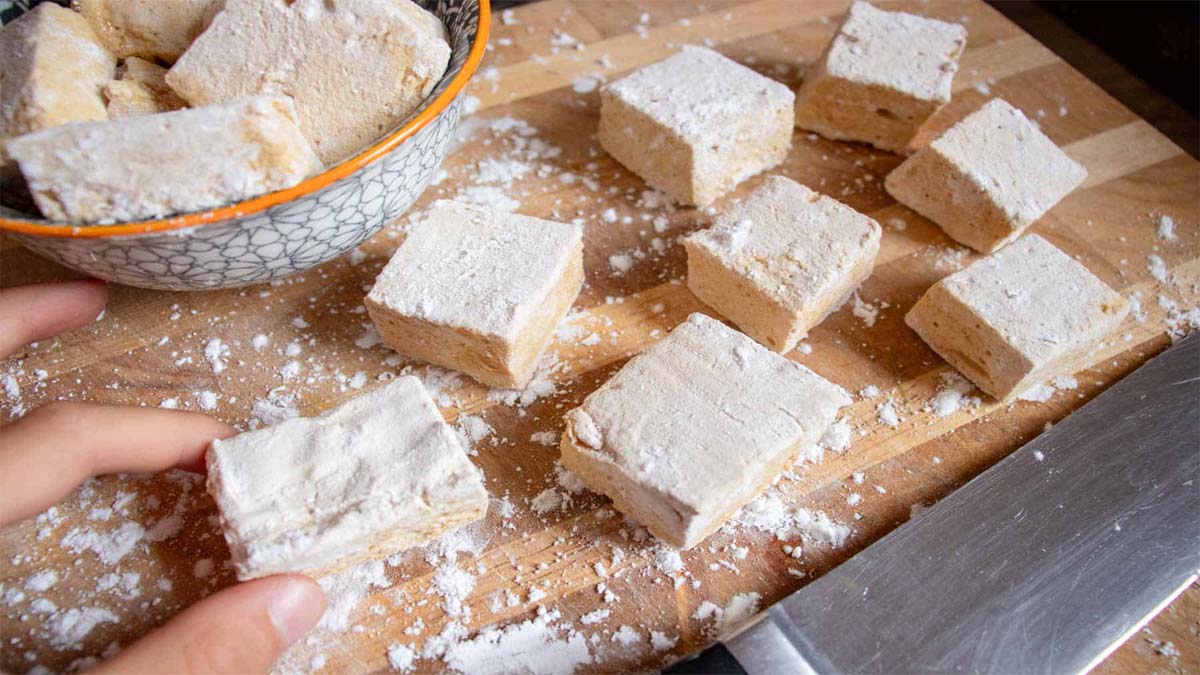 طرز تهیه مارشمالو با ژله در خانه به ساده ترین روش