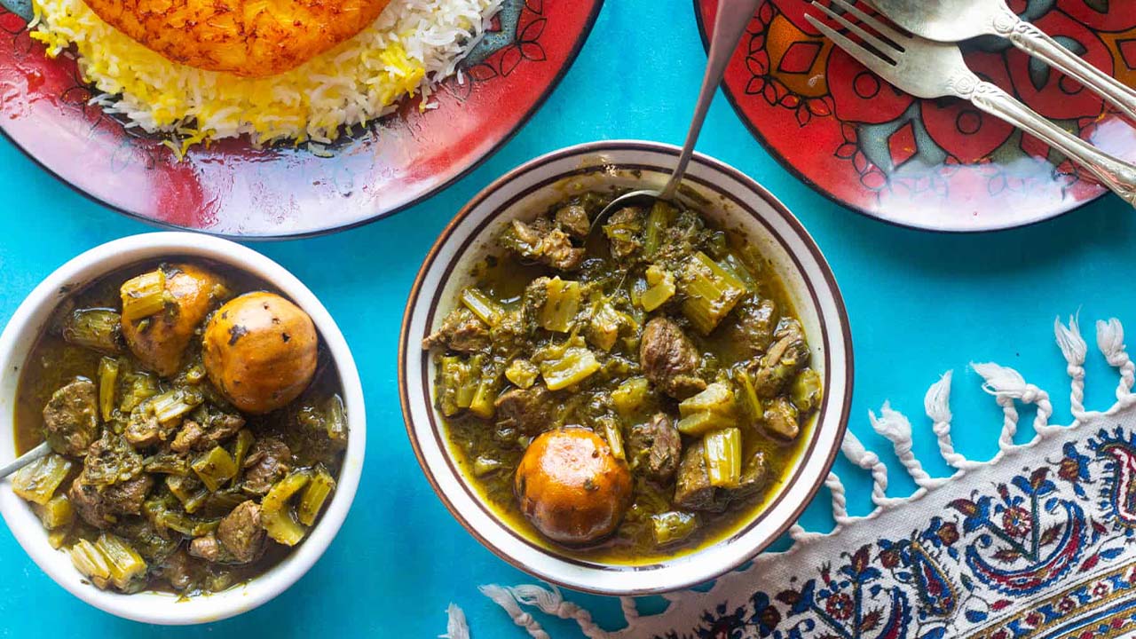 طرز تهیه خورشت کرفس مجلسی خوش طعم + نکات خوشمزگی