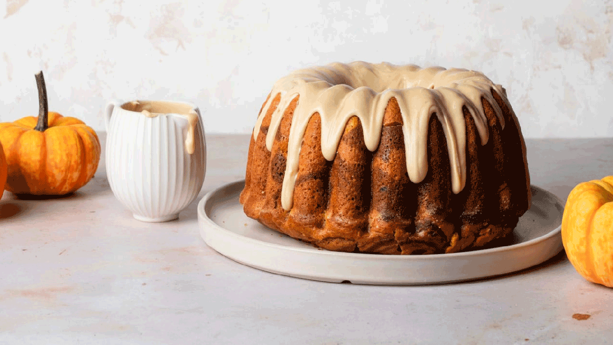 طرز تهیه کیک کدو حلوایی در قابلمه و بدون فر