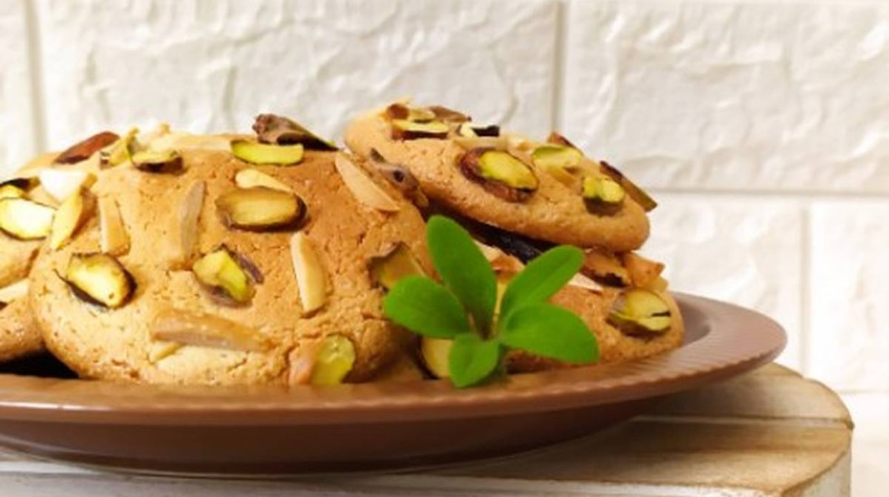 طرز تهیه قرابیه بادام به سبک قنادی های تبریزی