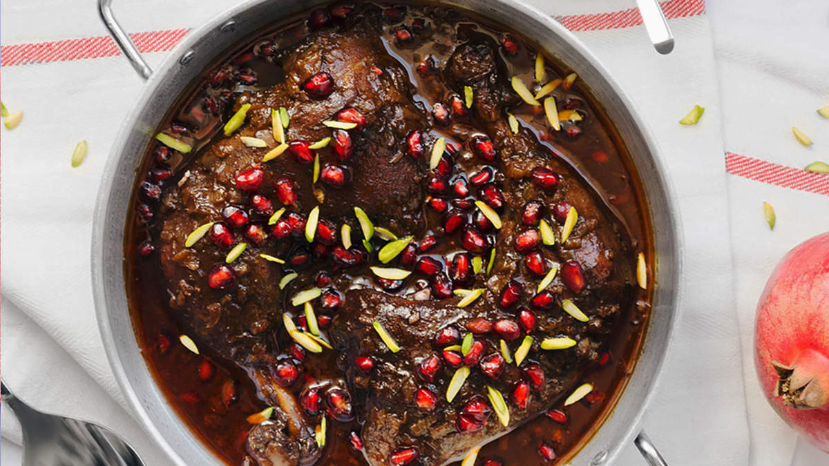 طرز تهیه مرغ ناردونی یا خورش ناردون شمالی برای شام شب یلدا