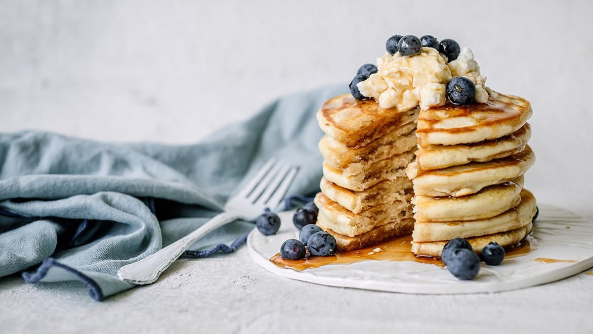 طرز تهیه پنکیک پفکی خوشمزه و ساده برای صبحانه