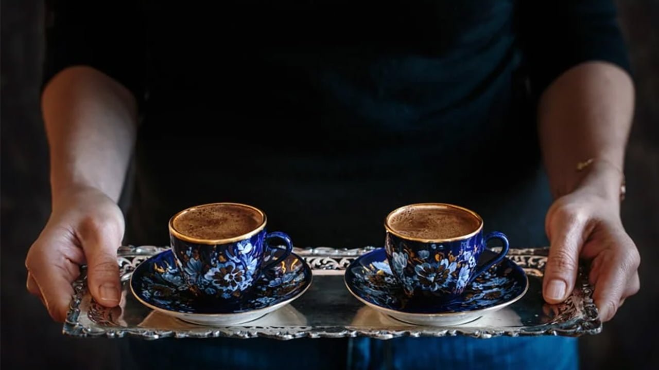 طرز تهیه قهوه ترک با قهوه جوش به سبک کافی شاپ