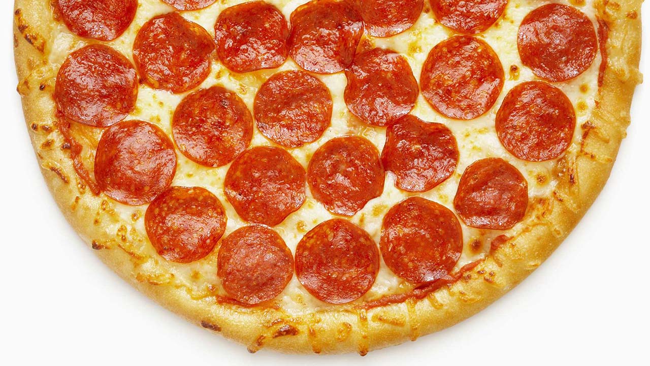 طرز تهیه پیتزا ساده خانگی بهتر از فست فودی + نکات تهیه خمیر