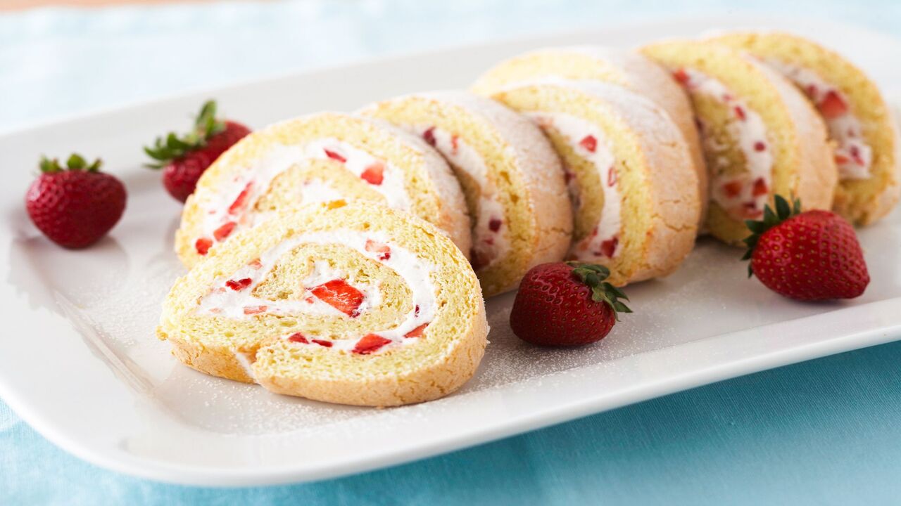 طرز تهیه رولت خامه ای با پیمانه و آسان ترین روش ممکن