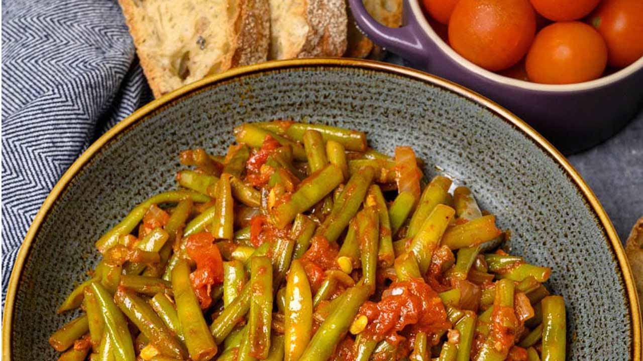 طرز تهیه خوراک لوبیا سبز مجلسی ساده و فوری