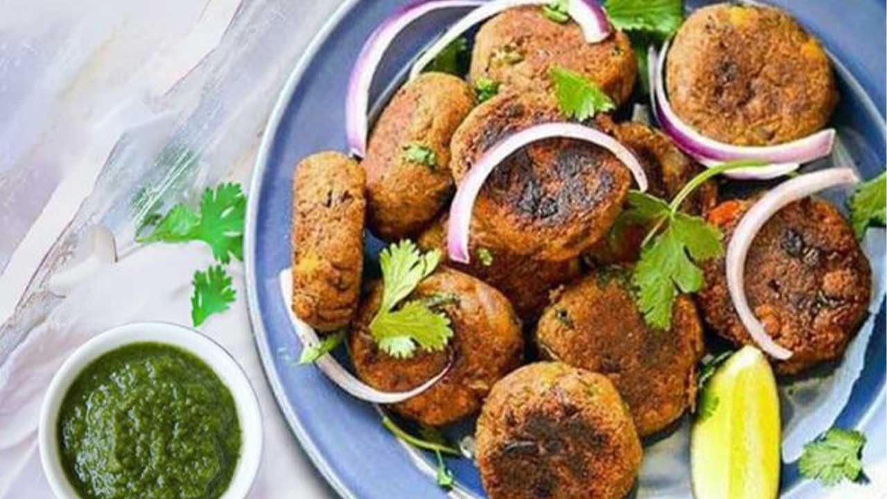 طرز تهیه شامی کباب بدون سیب زمینی فوری با سس مخصوص