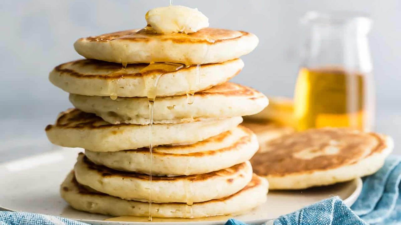 طرز تهیه پنکیک ساده تابه ای در خانه فوری و آسان