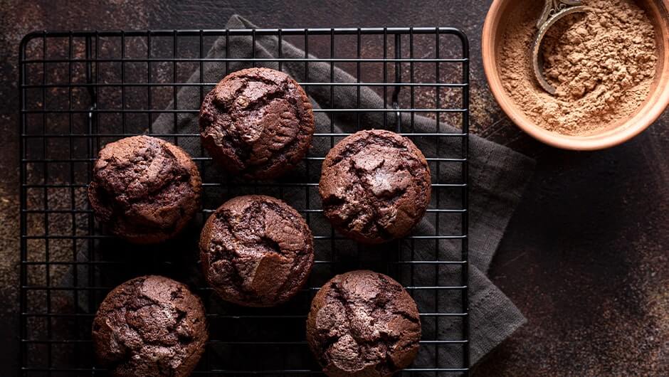 طرز تهیه کاپ کیک شکلاتی خیس خوشمزه، نرم و مجلسی