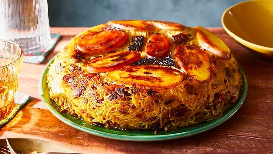 طرز تهیه ماکارونی با سویا و سیب زمینی در کمتر از یک ساعت