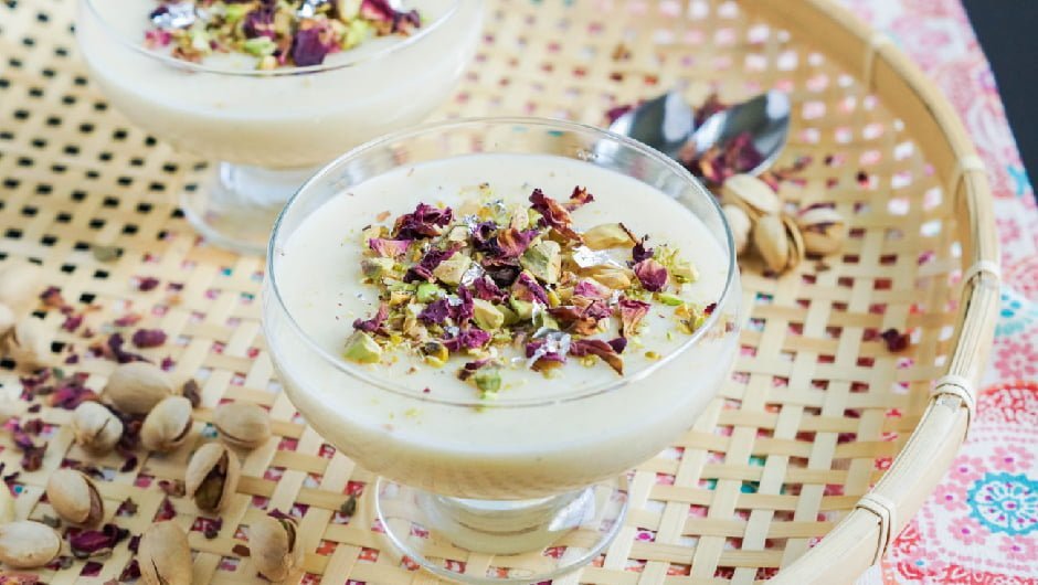 طرز تهیه فرنی با آرد برنج؛ یک دسر خوش‌طعم همراه با ویدیو