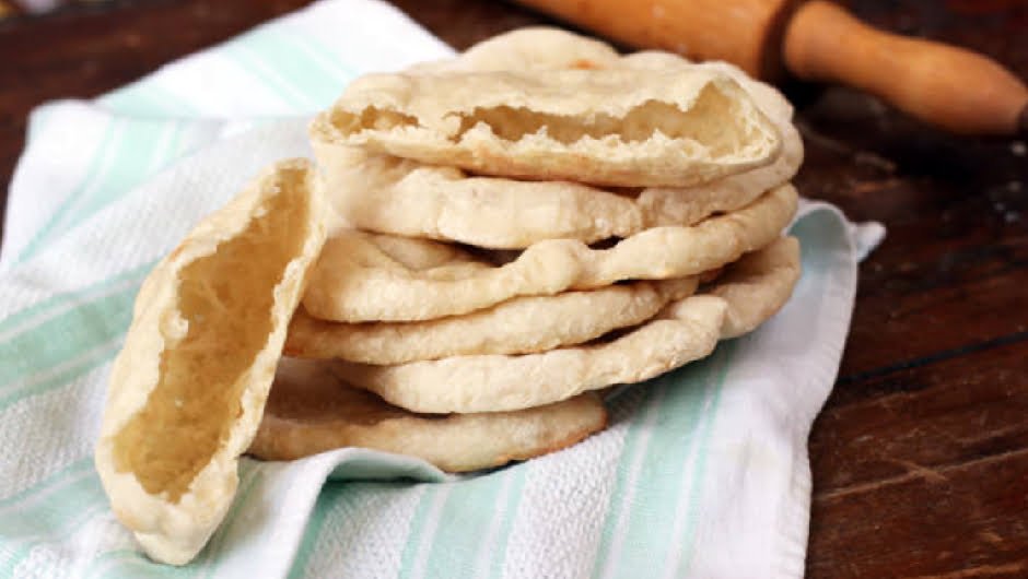 طرز تهیه نان پیتا به صورت حرفه‌ای و مرحله به مرحله