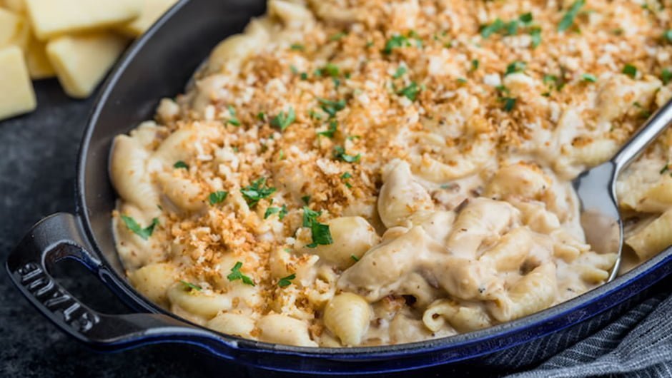 طرز تهیه مک اند چیز با پنیر ورقه ای چدار