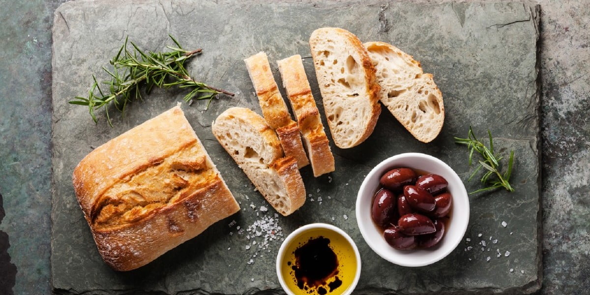 طرز تهیه نان روغن زیتون خانگی