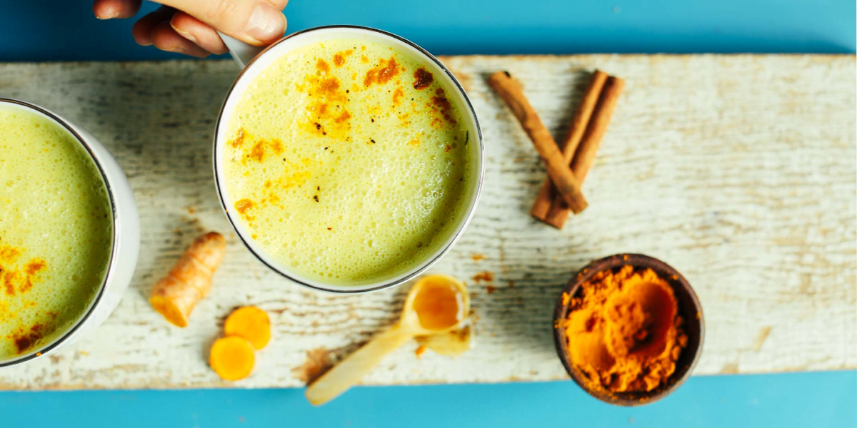 طرز تهیه شیر نارگیل با دارچین؛ یک نوشیدنی گرم پاییزی