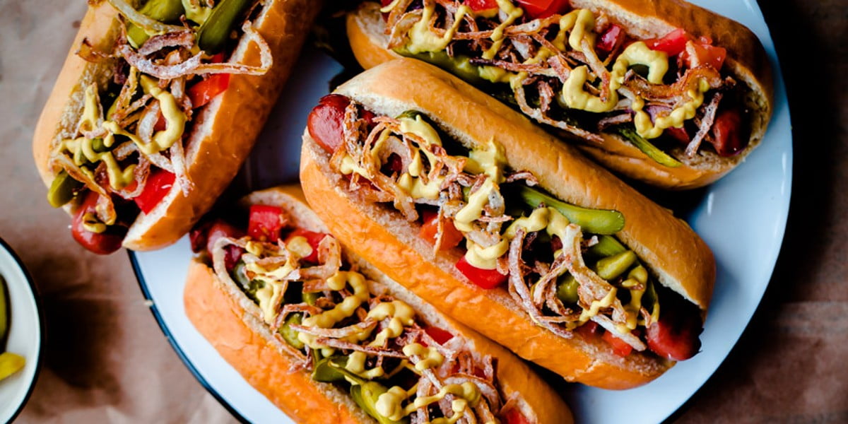 طرز تهیه ساندویچ هات داگ با قارچ و پنیر