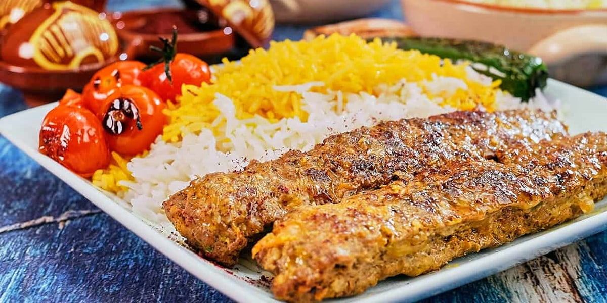 طرز تهیه کباب دیگی: با چاشنی سس گوجه‌ فرنگی