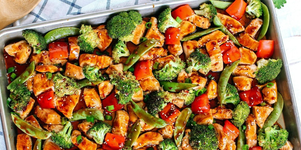 طرز تهیه خوراک مرغ و سبزیجات تابه‌ای