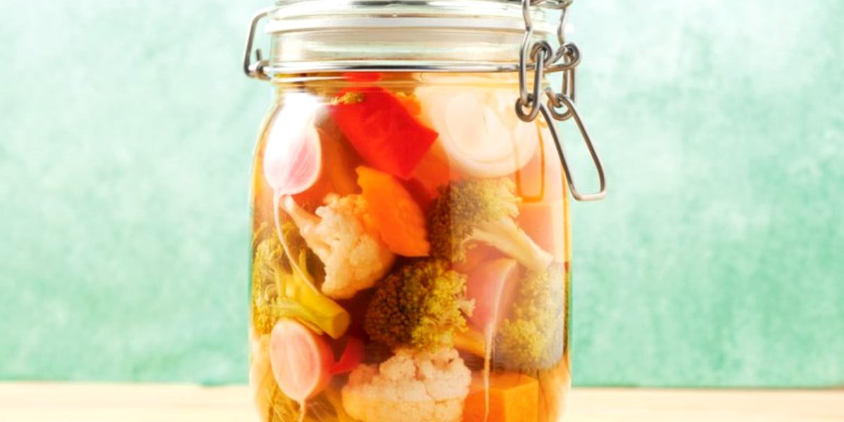 طرز تهیه ترشی مخلوط خانگی: همراه با فوت نگهداری