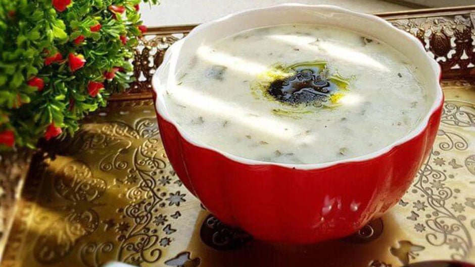 طرز تهیه آش دوغ اردبیل: ترش و خوشمزه
