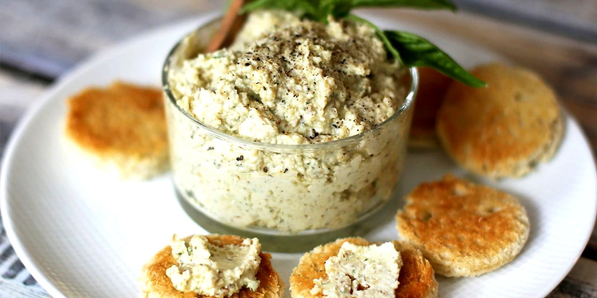 طرز تهیه دیپ پنیر و گردو در منزل؛ یک چاشنی پنج ستاره