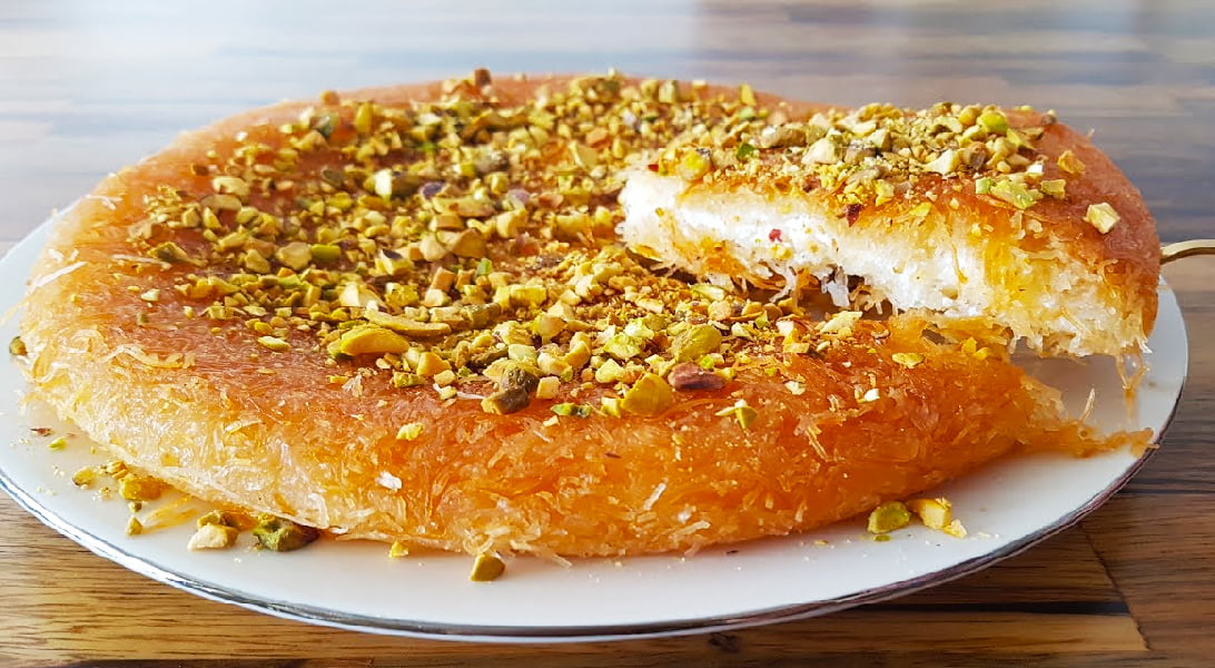 طرز تهیه کنافه پنیری همراه با شربت مخصوص ؛ به سبک اصیل خاورمیانه‌ای