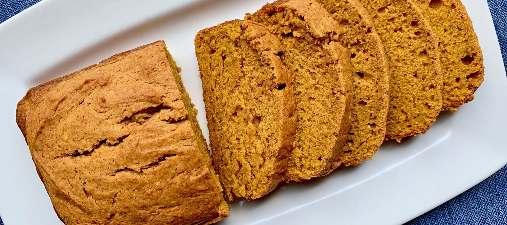 طرز تهیه نان کدو حلوایی خوشمزه و دلنشین در خانه