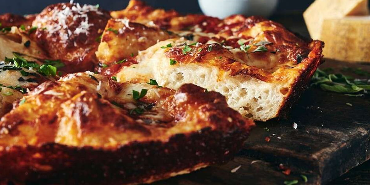 طرز تهیه پیتزا ماهیتابه ای با تمام نکات؛ یک پیتزای خانگی خوشمزه بدون فر