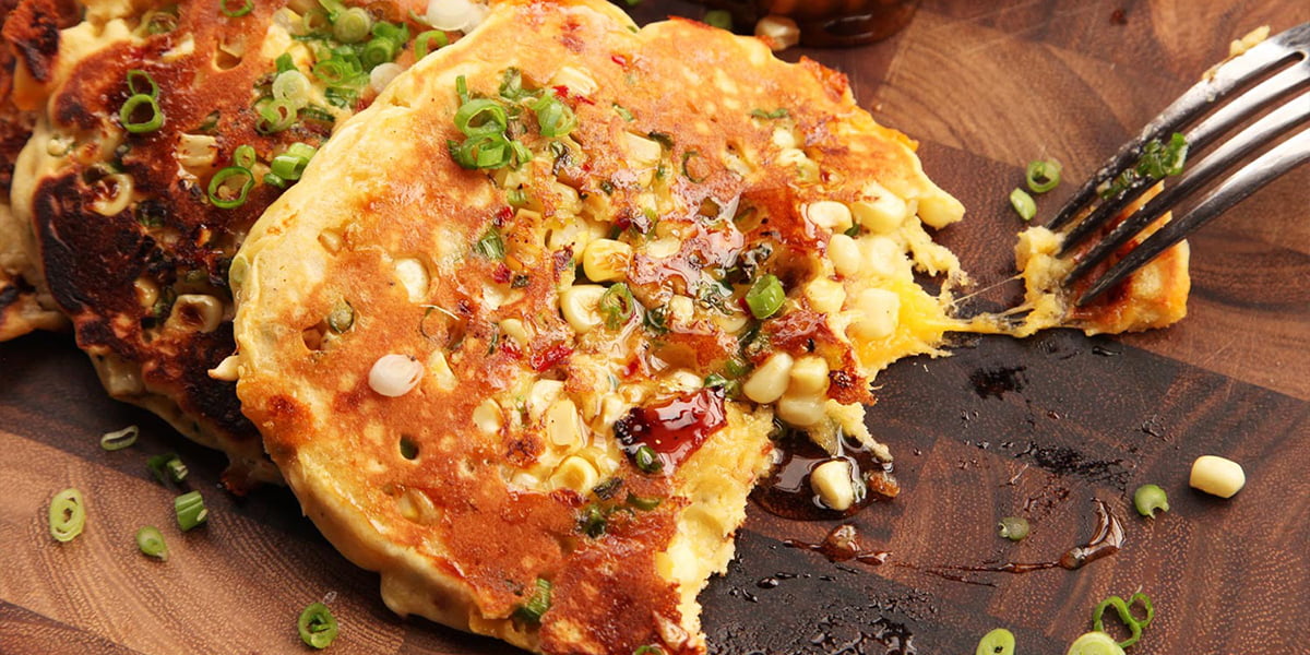 طرز تهیه پنکیک پنیر و بیکن؛ یک برانچ عالی و خوشمزه