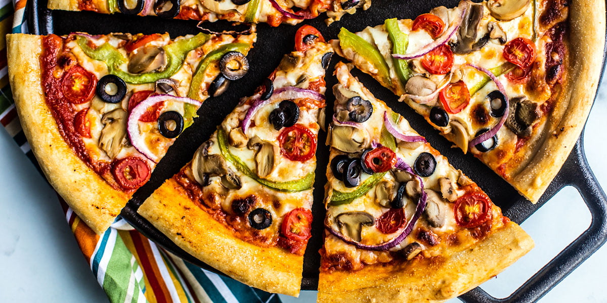 طرز تهیه پیتزا در ماکروفر همراه راهنمای تنظیم درجه