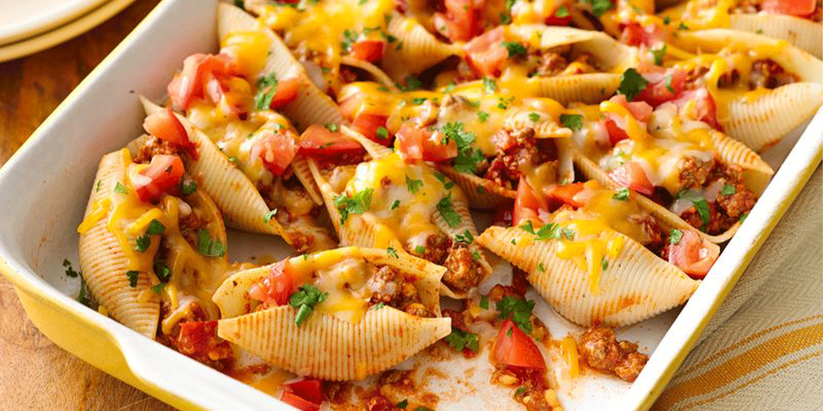 طرز تهیه جامبو شلز شکم ‌پر یا پاستا صدفی با فیلینگ گوشت و پنیر