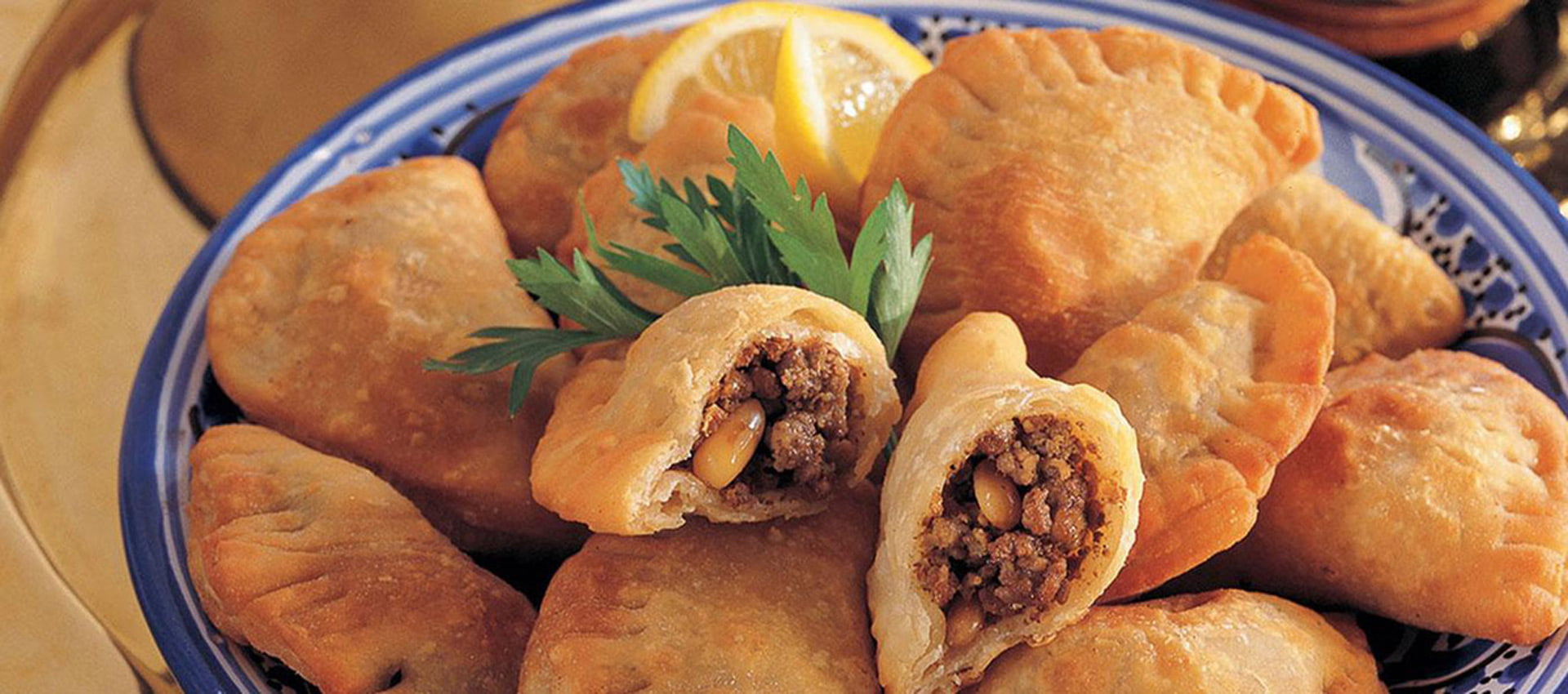 طرز تهیه پیراشکی عربی مخصوص با گوشت و سیب زمینی