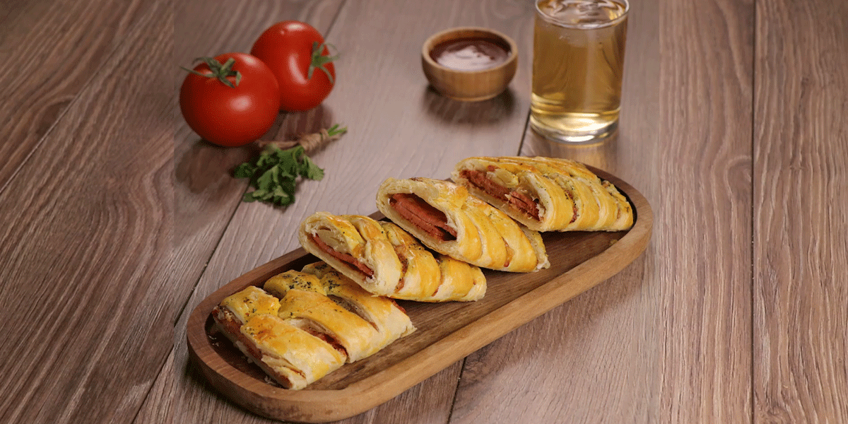 طرز تهیه اشترودل پپرونی خوشمزه در خانه همراه با ویدیو