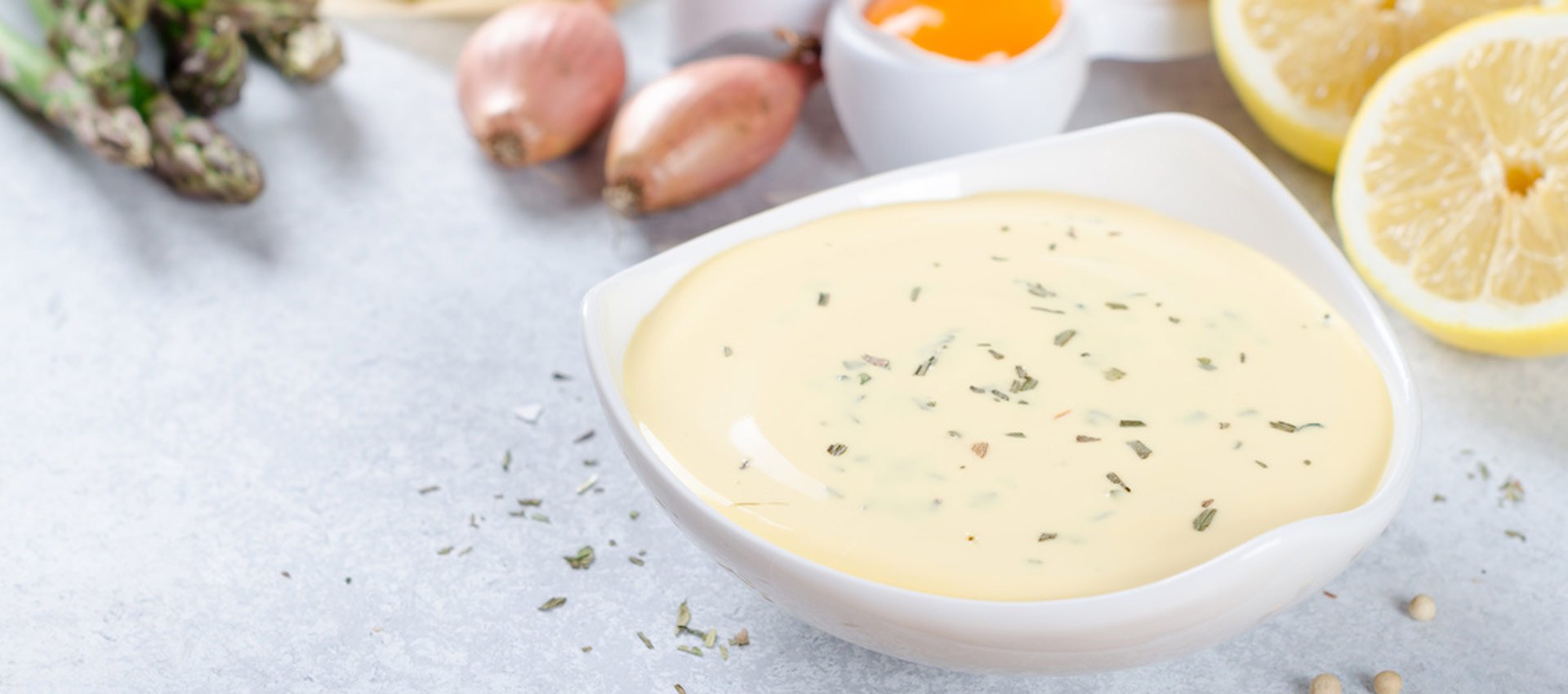 طرز تهیه سس برنیز ؛ یک چاشنی کلاسیک و خوشمزه فرانسوی