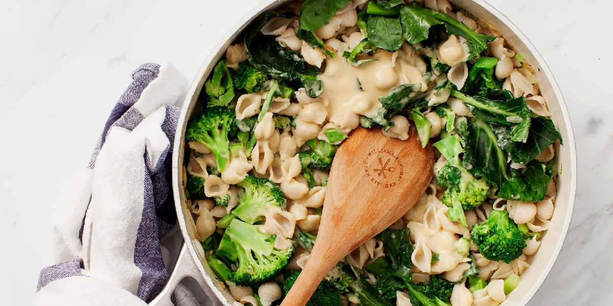 طرز تهیه پاستا وگان خوشمزه و ساده با سس سفید در خانه