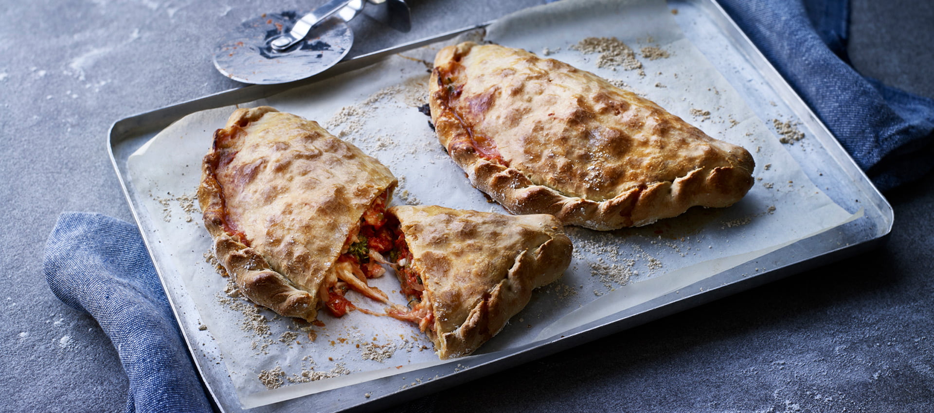 طرز تهیه نان کالزونه خانگی خوشمزه