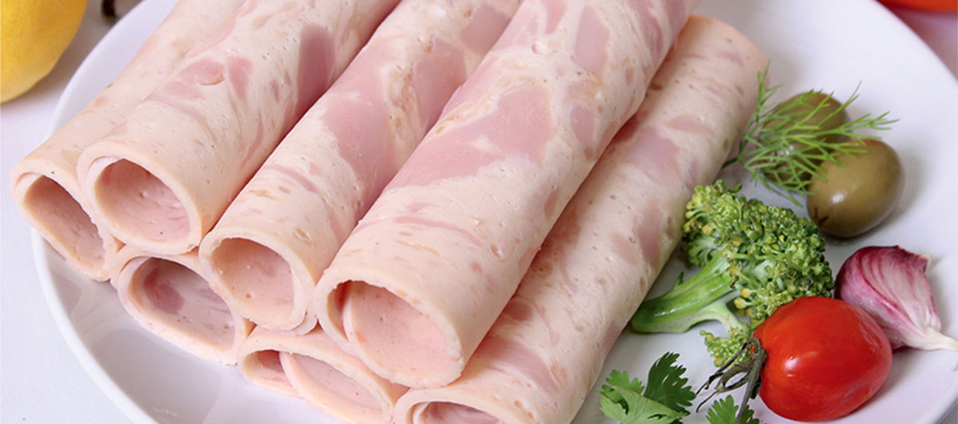 طرز تهیه کالباس خانگی سالم مرحله به مرحله